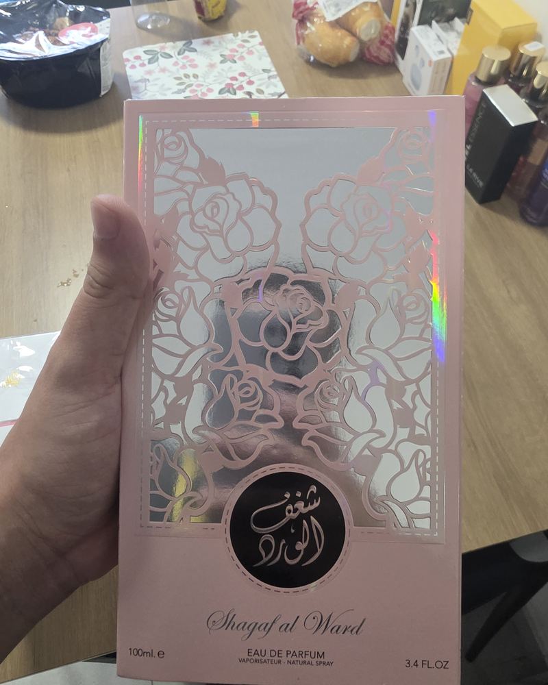 Shagaf Al Ward, caixa do perfume